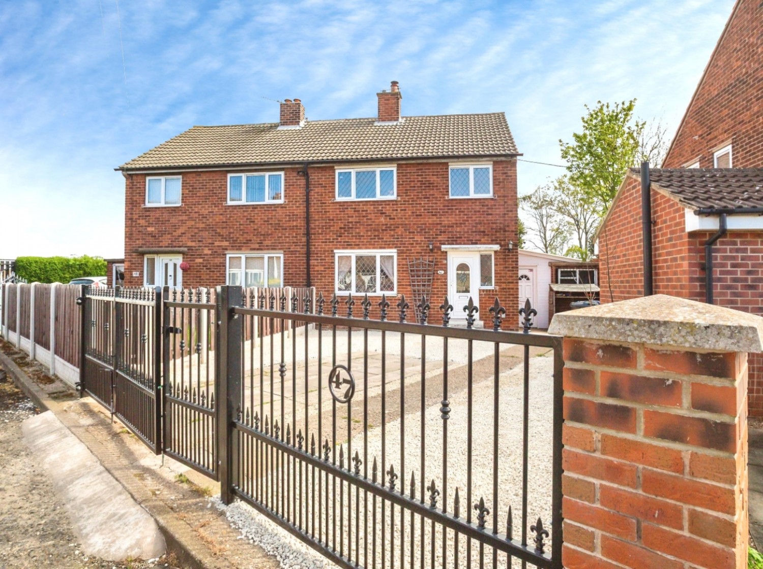 3 bedroom House for sale in Whinside Crescent, Thurnscoe, Rotherham