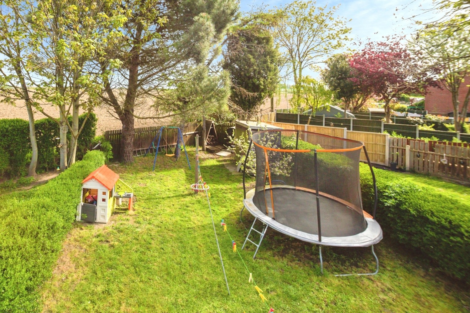3 bedroom House for sale in Whinside Crescent, Thurnscoe, Rotherham