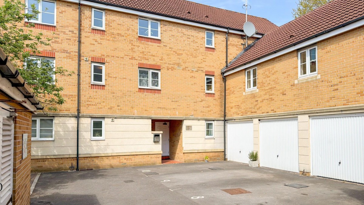 Bristol South End, Bedminster, BS3 5BH