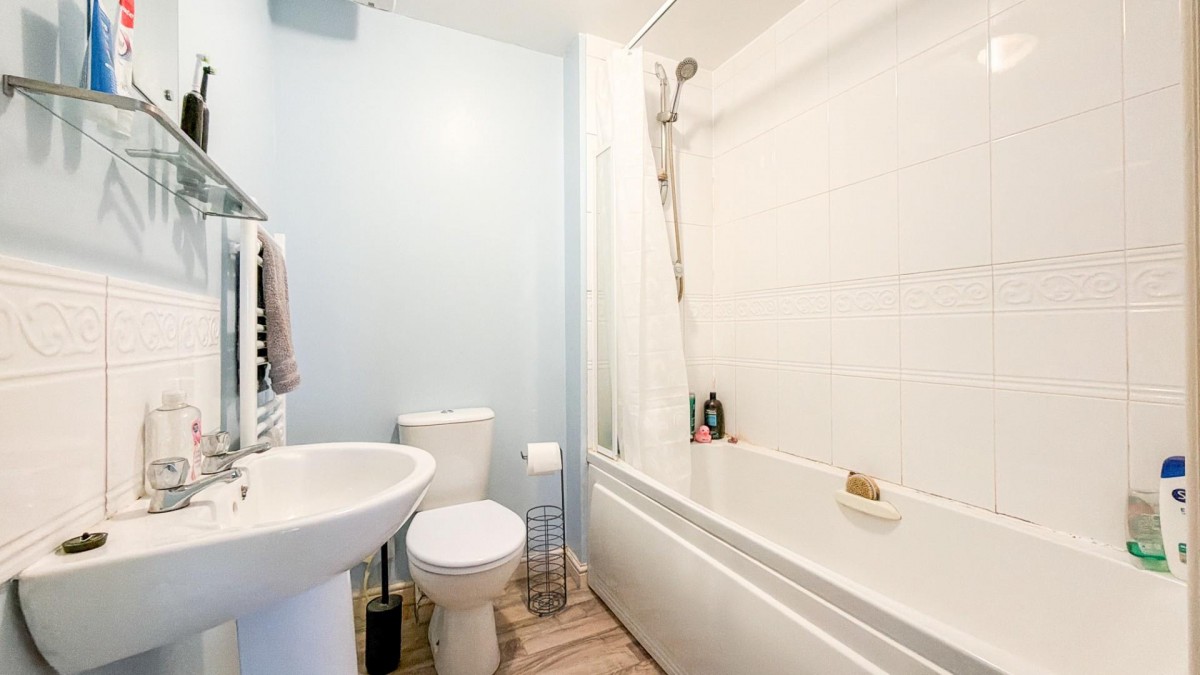 Bristol South End, Bedminster, BS3 5BH
