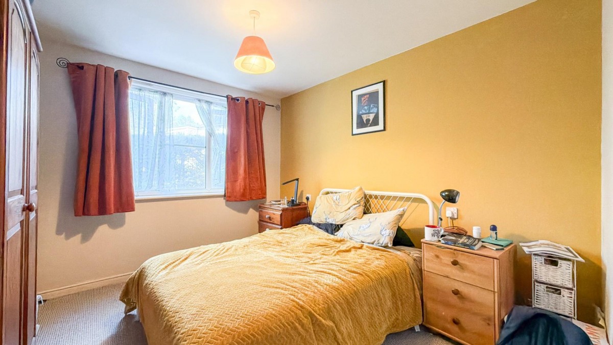 Bristol South End, Bedminster, BS3 5BH