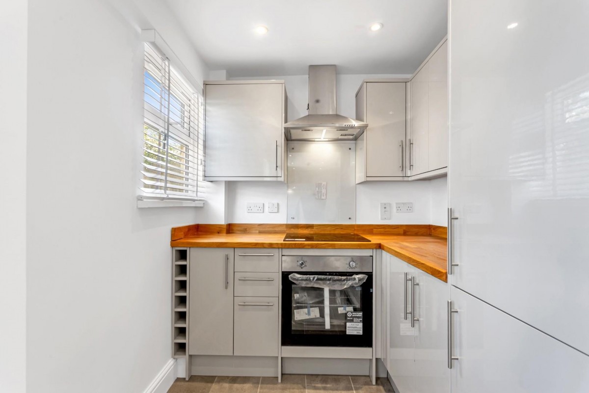 Upper Clapton Road, London, E5