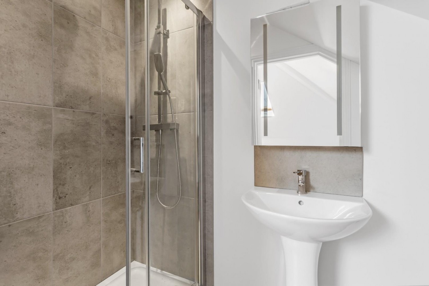 Upper Clapton Road, London, E5