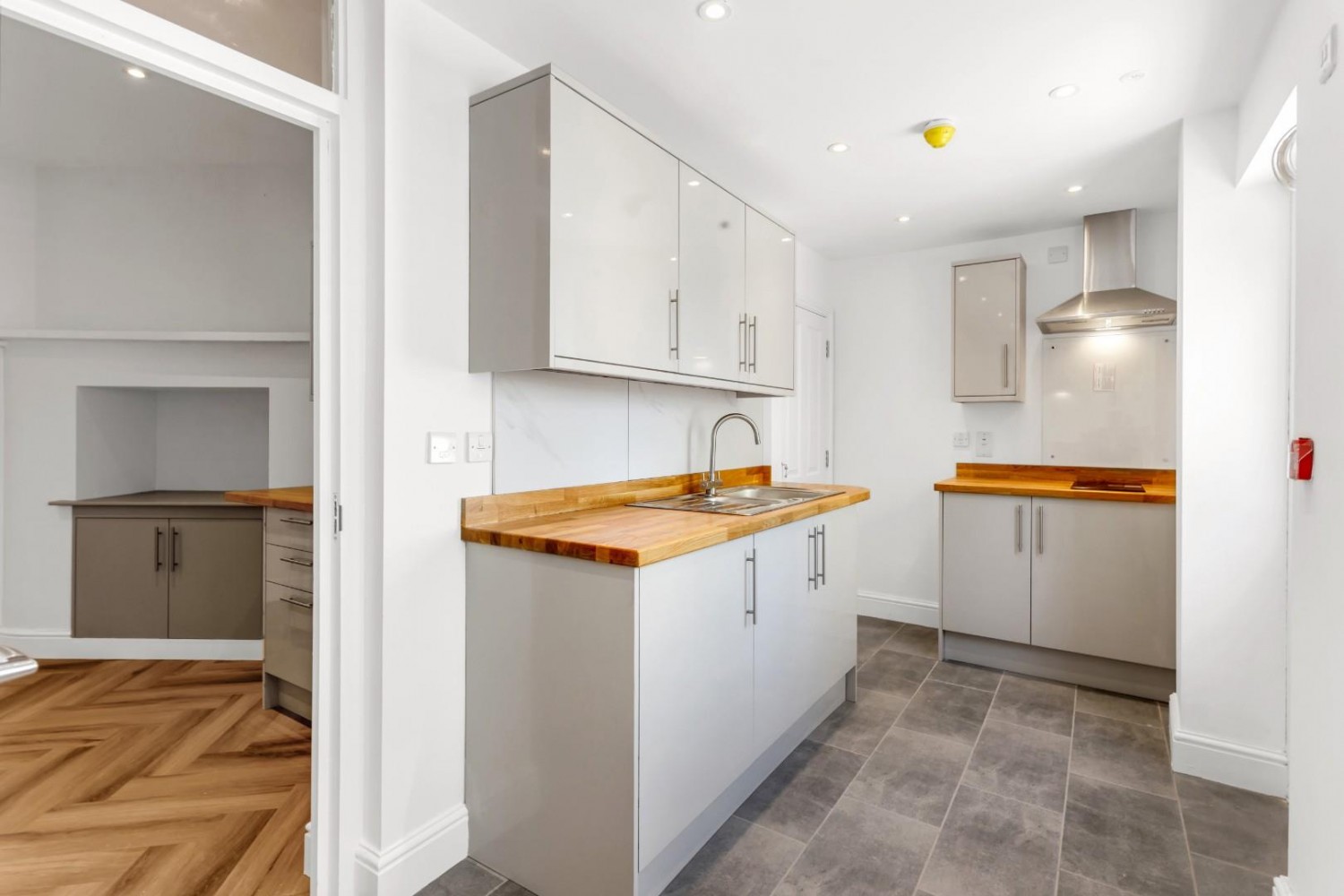 Upper Clapton Road, London, E5