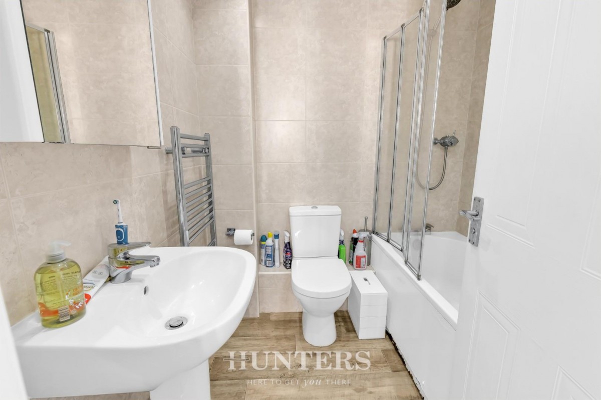 Cinnabar Drive, Middleton M24
