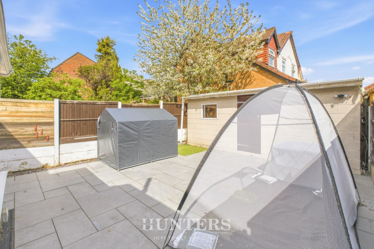Cinnabar Drive, Middleton M24