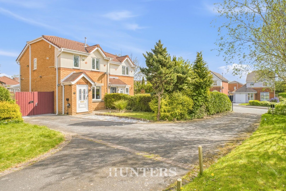 Cinnabar Drive, Middleton M24
