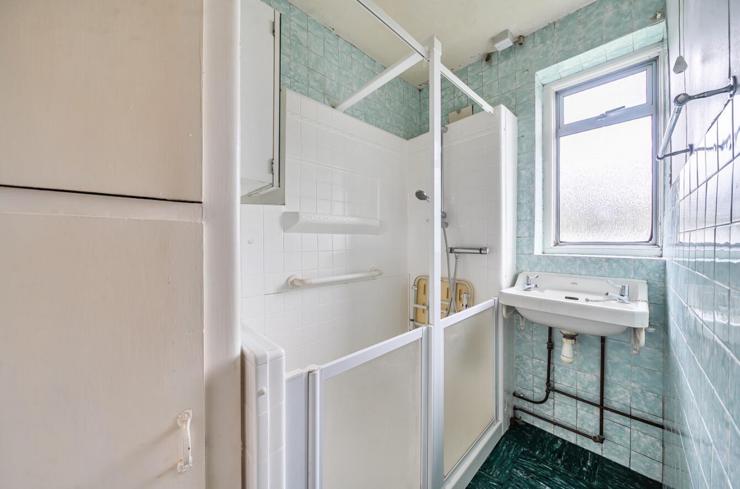 South Park Crescent, London, SE6 1JS