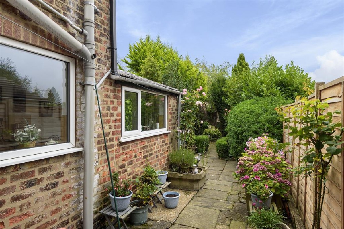 104 Norwood, Beverley, HU17 9HL