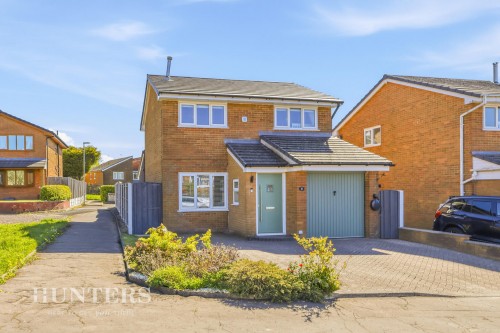 Harebell Close, Rochdale OL12 6XW