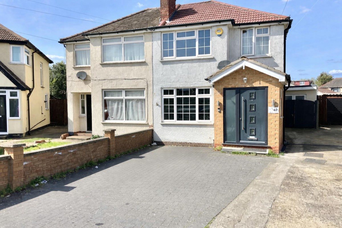 Seaton Road, Hayes, Middlesex, UB3 1NT
