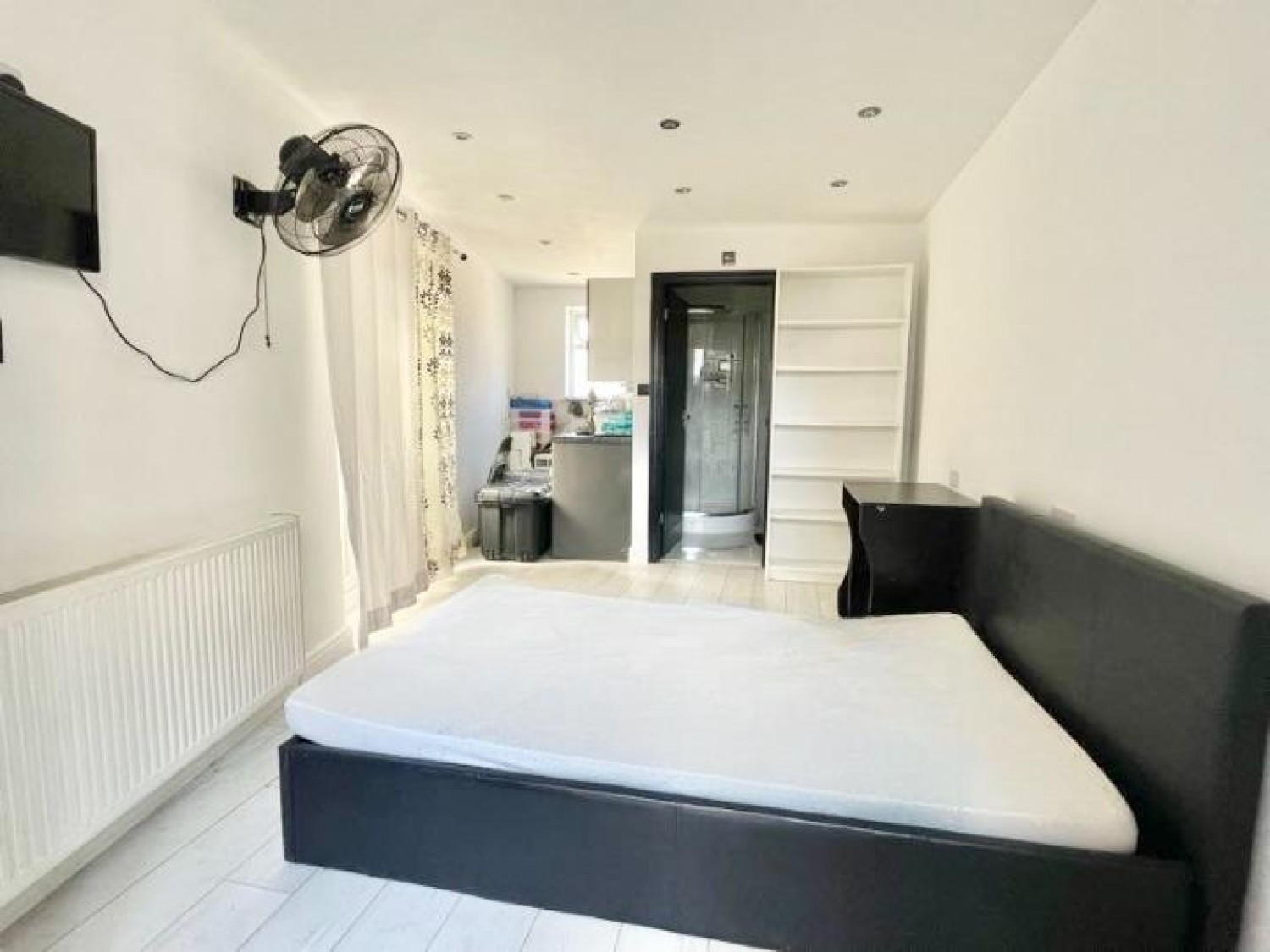 Seaton Road, Hayes, Middlesex, UB3 1NT