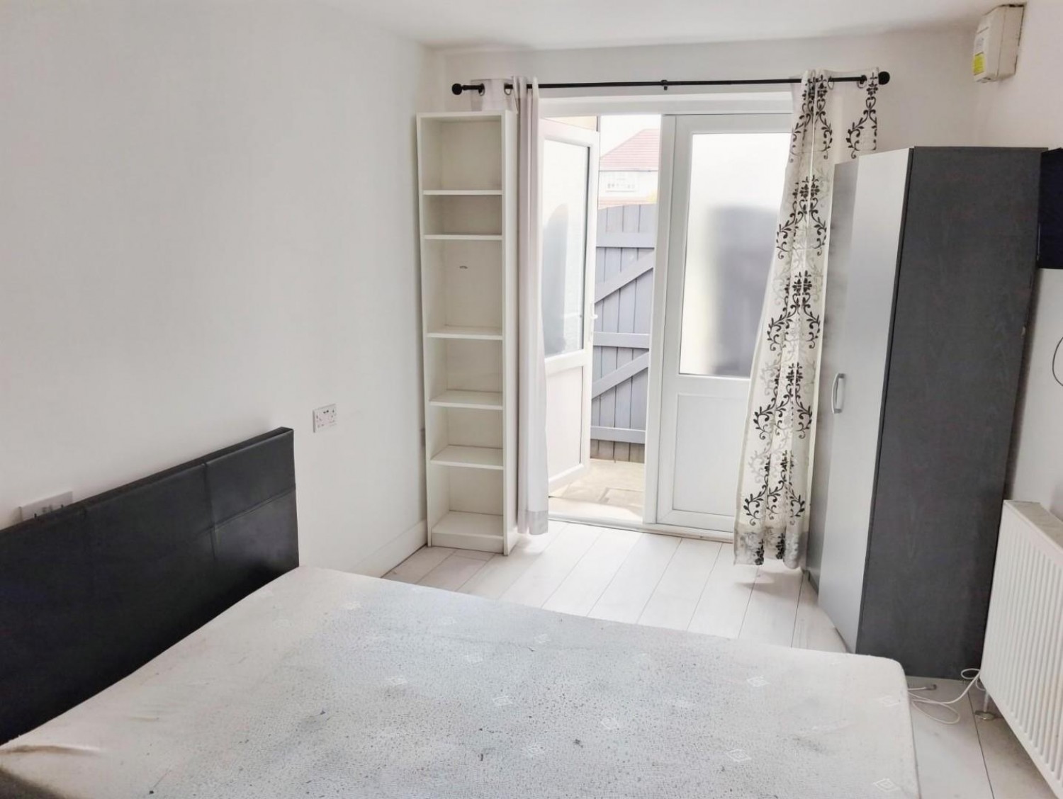 Seaton Road, Hayes, Middlesex, UB3 1NT