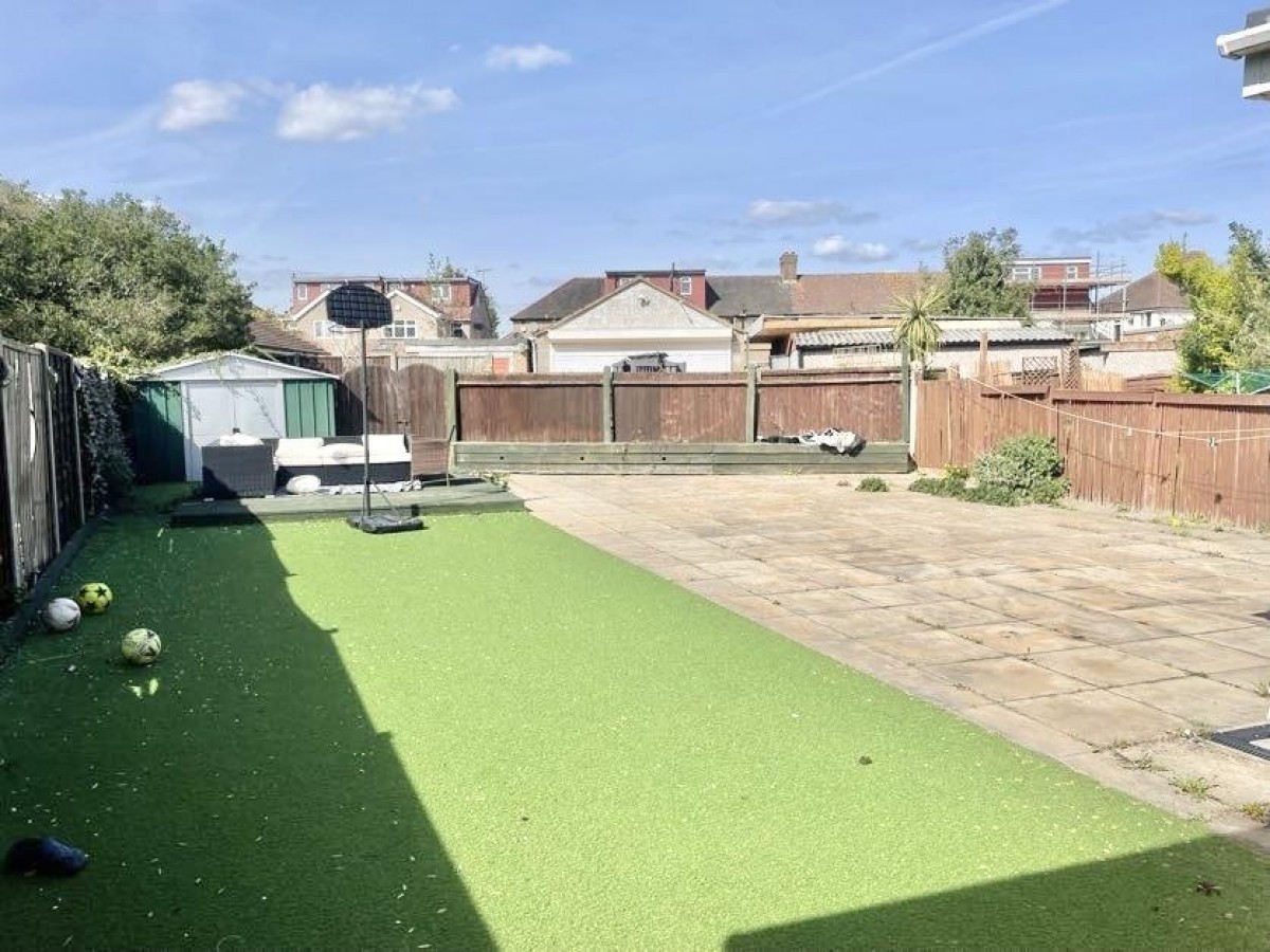 Seaton Road, Hayes, Middlesex, UB3 1NT