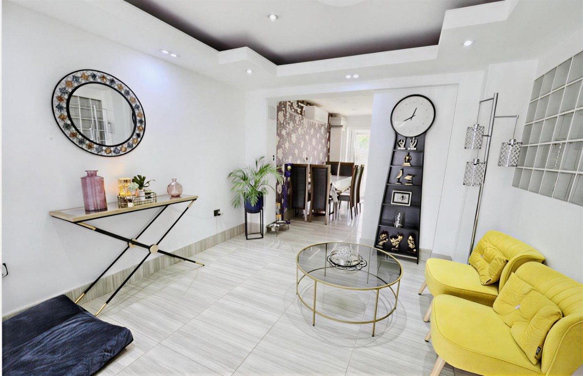 Seaton Road, Hayes, Middlesex, UB3 1NT