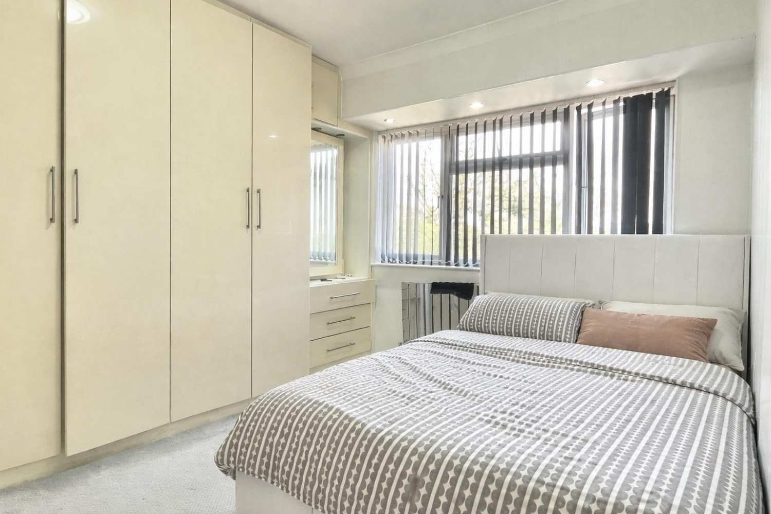 Seaton Road, Hayes, Middlesex, UB3 1NT