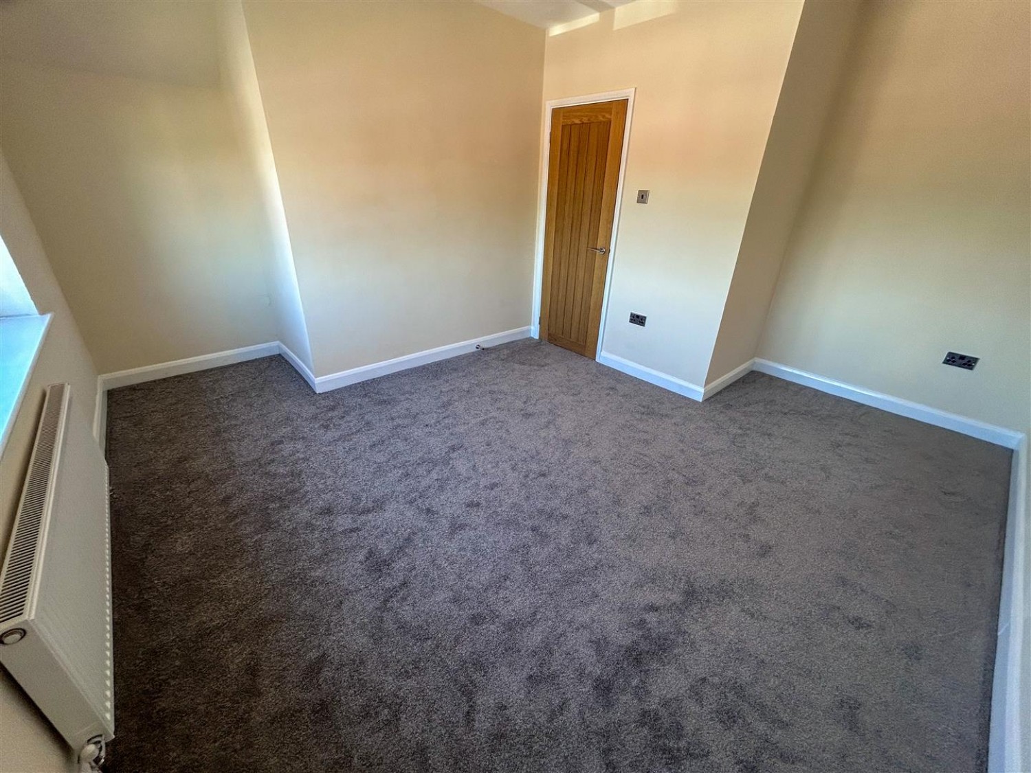 Hadcroft Road, Stourbridge, DY9 7LR