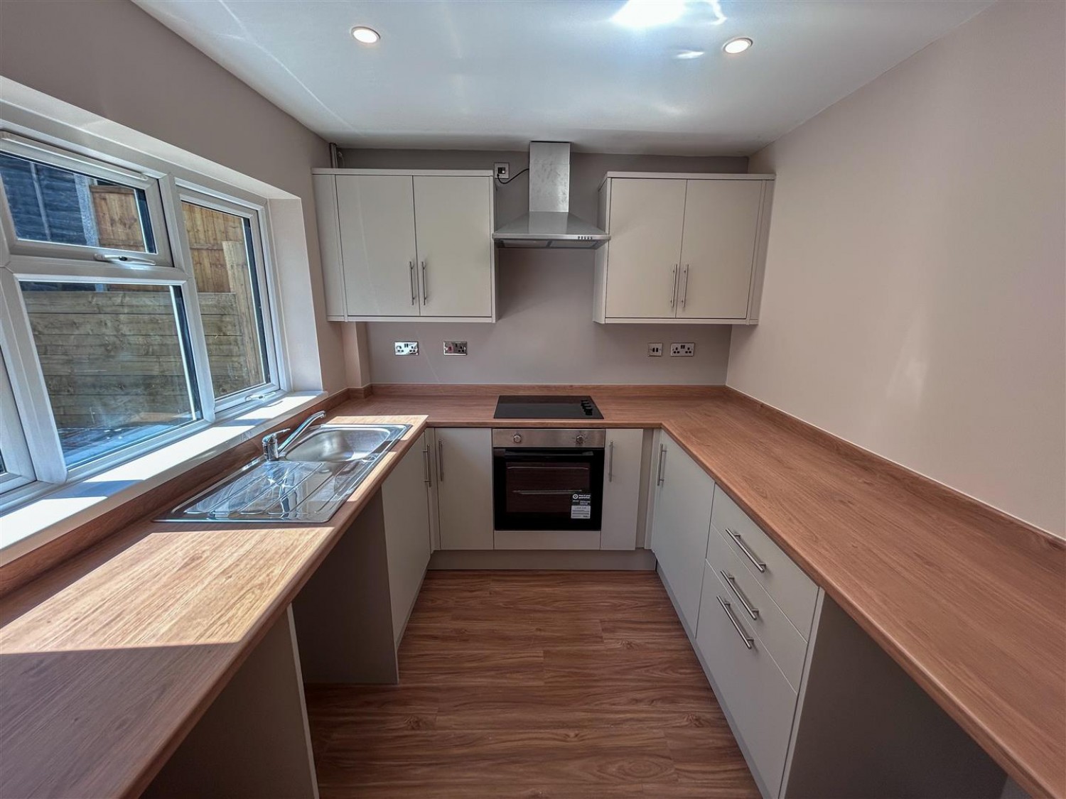 Hadcroft Road, Stourbridge, DY9 7LR