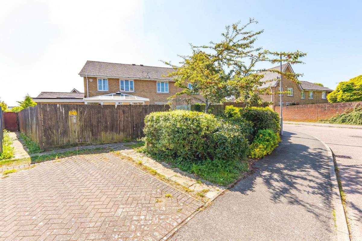 Windsor Road, Pitstone