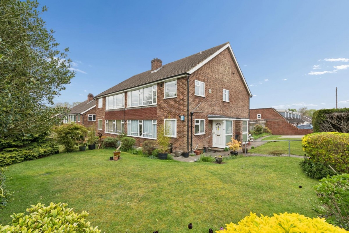 Chalfont Avenue, Little Chalfont, Buckinghamshire, HP6 6RD