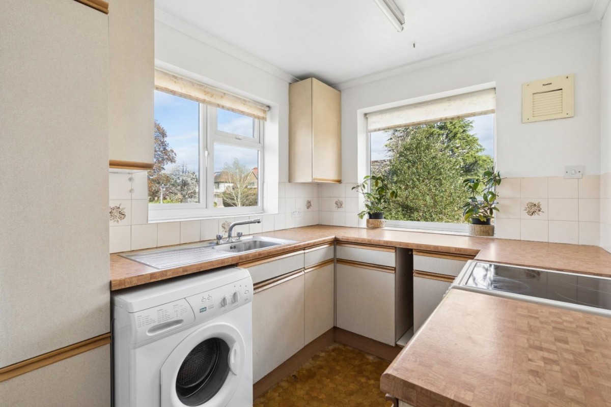 Chalfont Avenue, Little Chalfont, Buckinghamshire, HP6 6RD