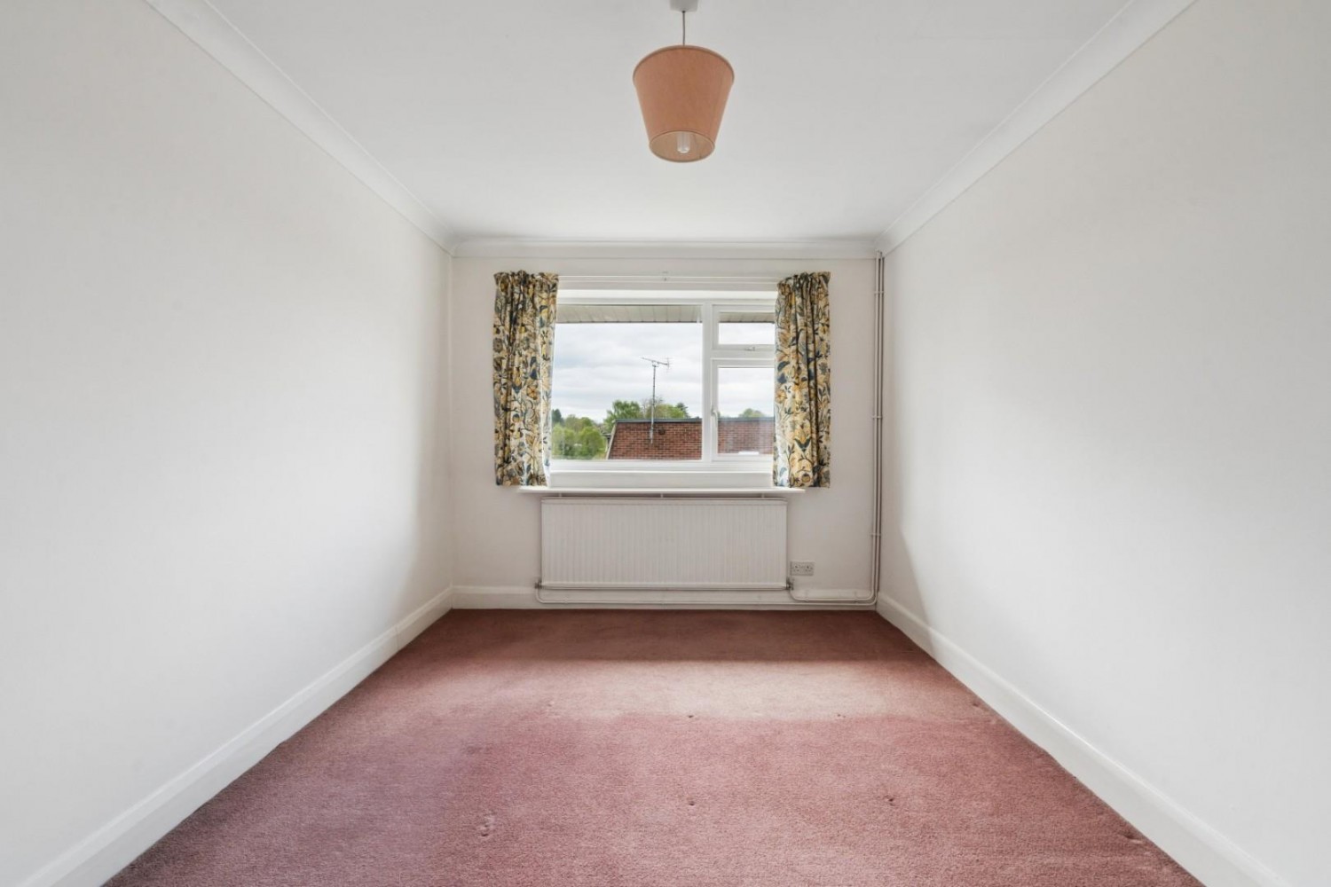 Chalfont Avenue, Little Chalfont, Buckinghamshire, HP6 6RD