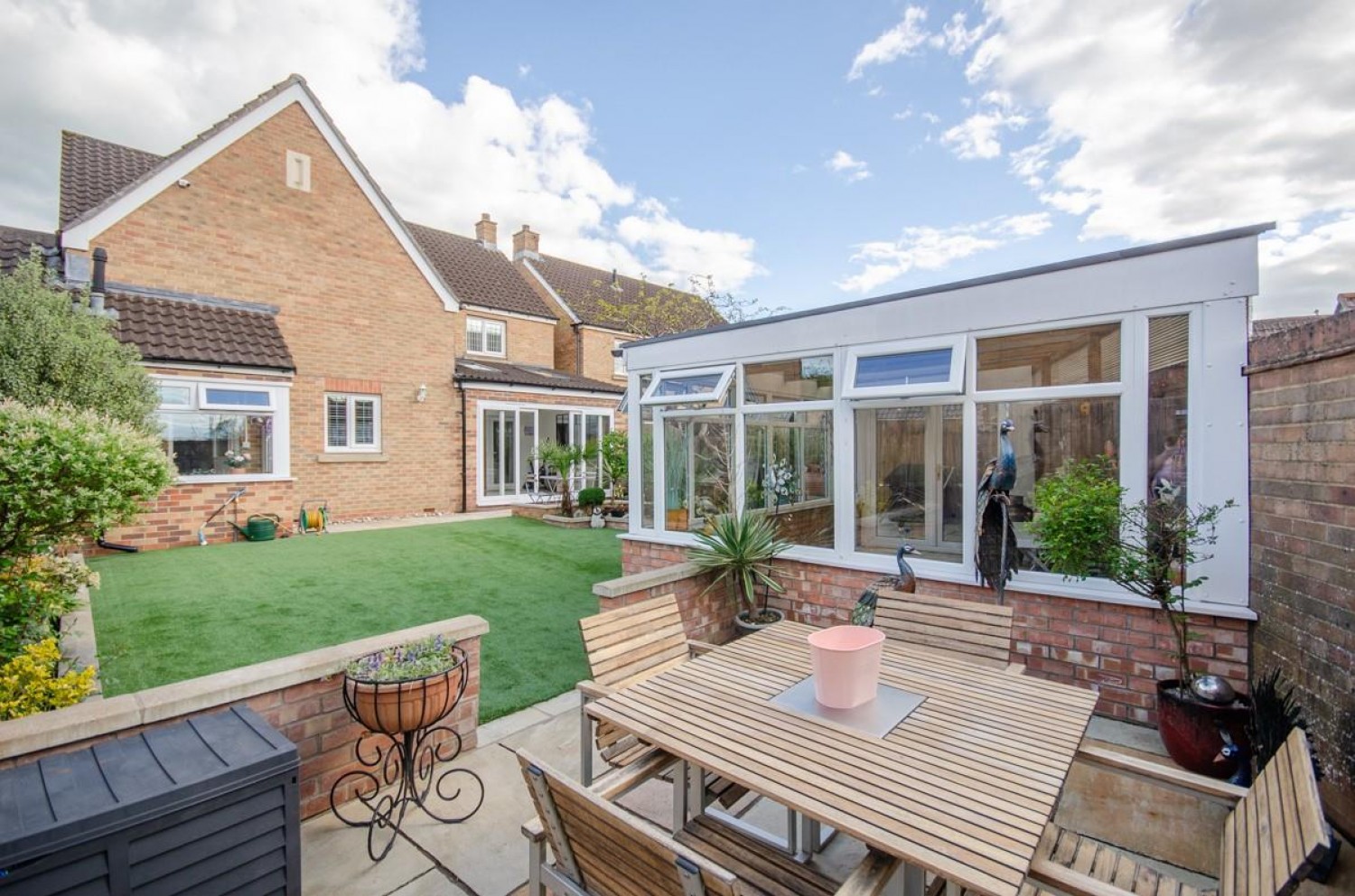 Wick Wick Close, Winterbourne, Bristol, BS36 1DP