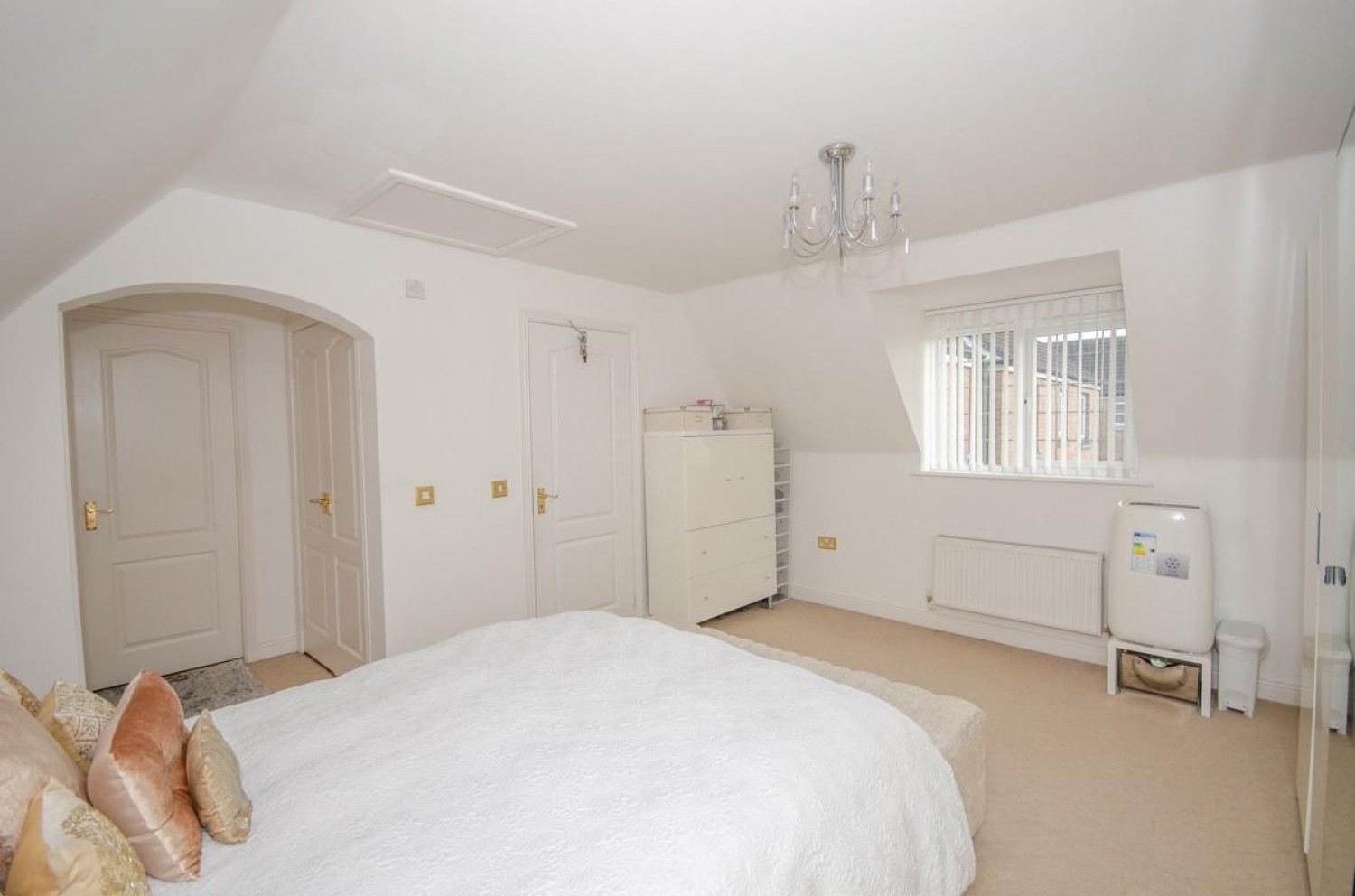 Wick Wick Close, Winterbourne, Bristol, BS36 1DP