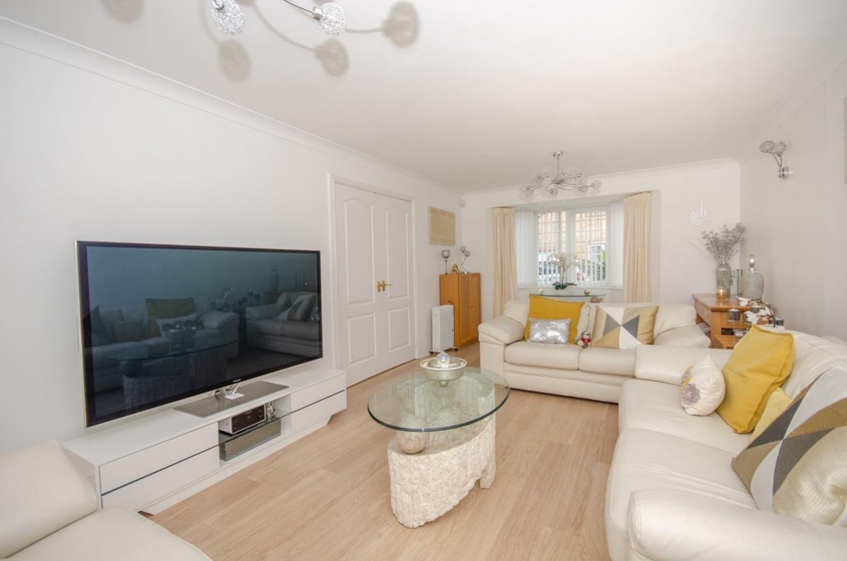 Wick Wick Close, Winterbourne, Bristol, BS36 1DP