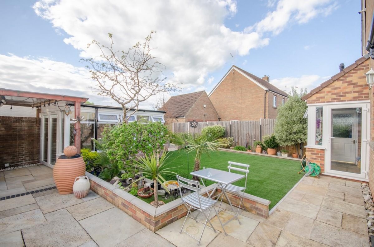 Wick Wick Close, Winterbourne, Bristol, BS36 1DP