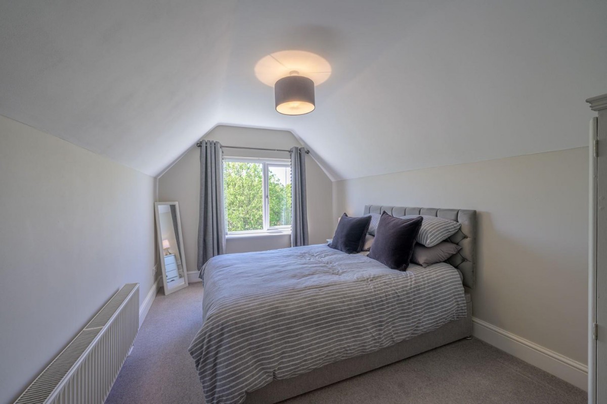 Cinder Road, Gornal Wood