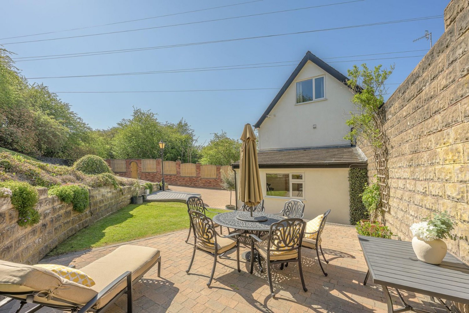 Cinder Road, Gornal Wood