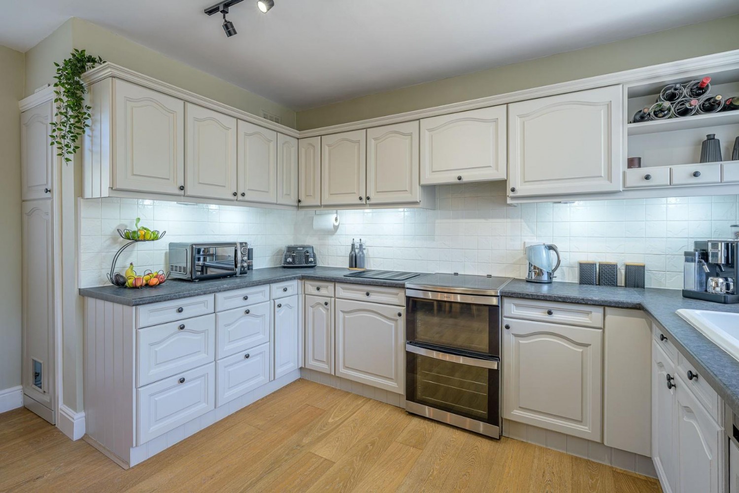 Cinder Road, Gornal Wood