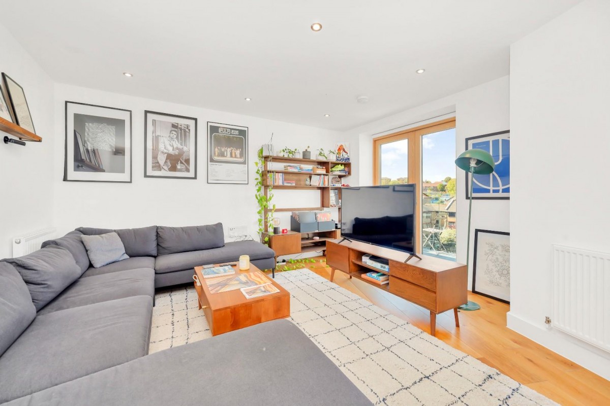 Leaside Road, Clapton E5