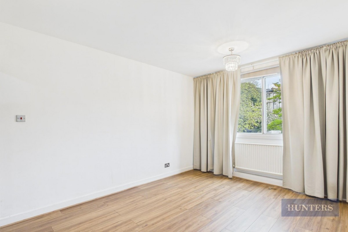 Warwick Gardens, London