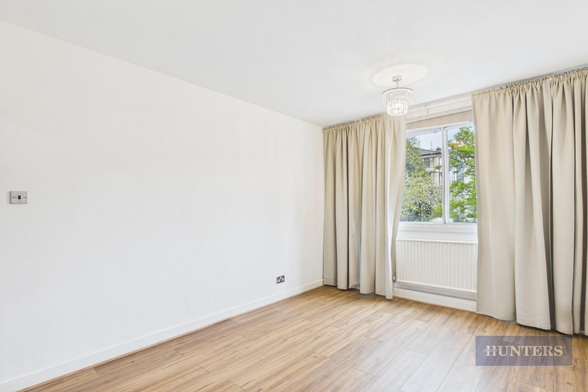 Warwick Gardens, London