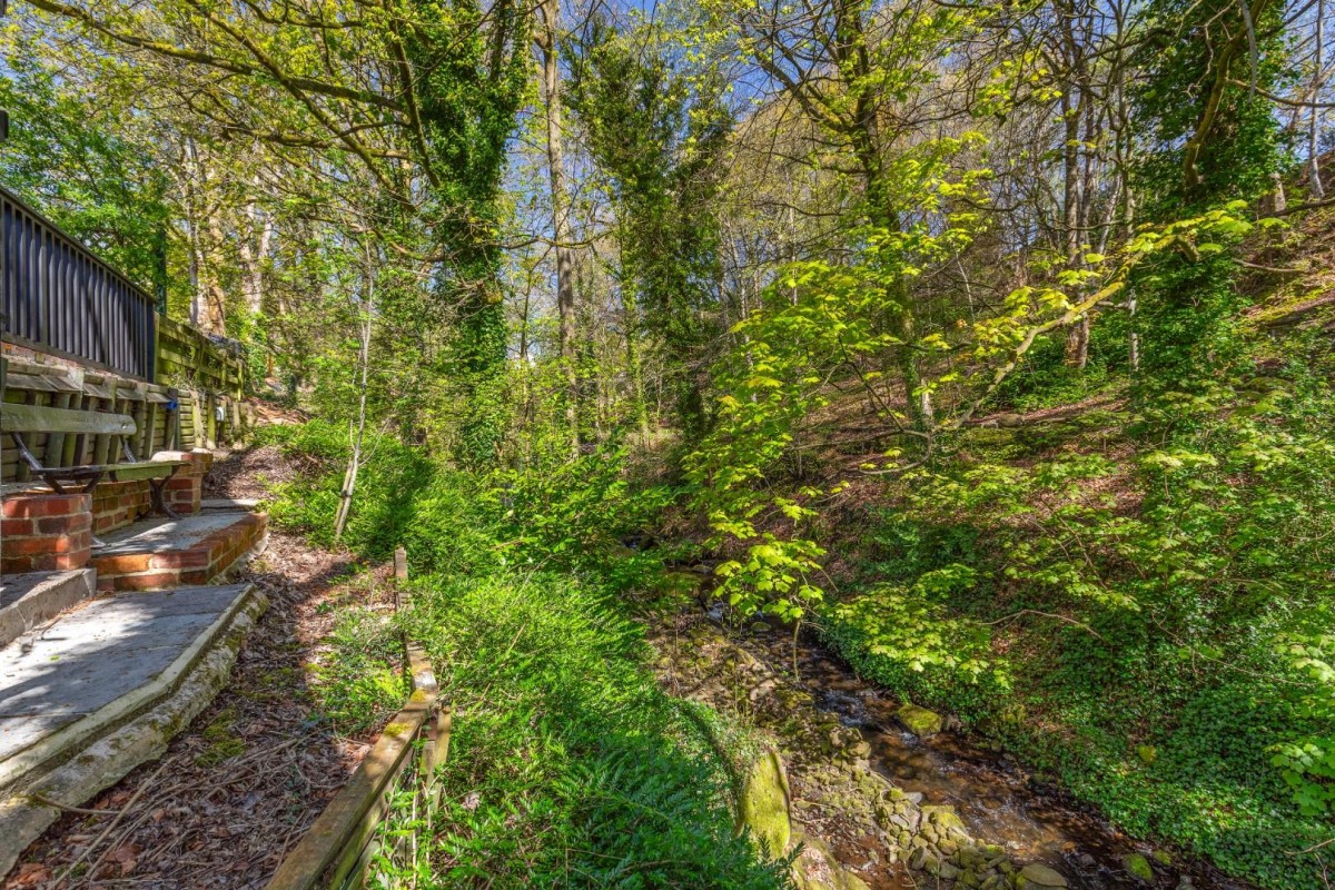 Sunnydale Park, East Morton