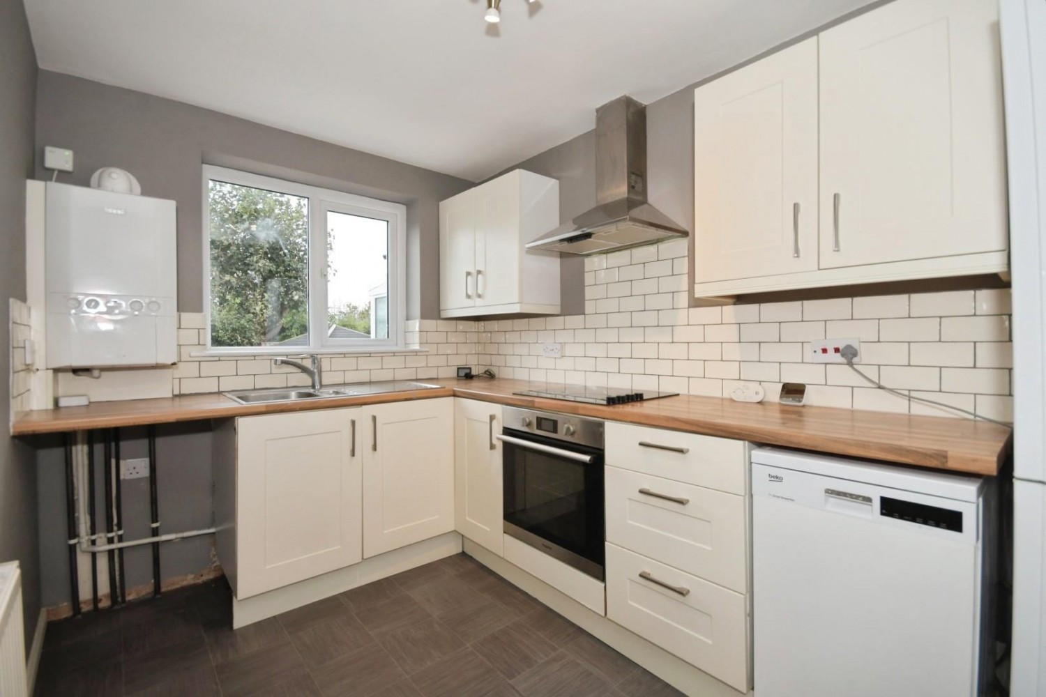 Grange Park Avenue, Brimington Common, Chesterfield, S43 1PN