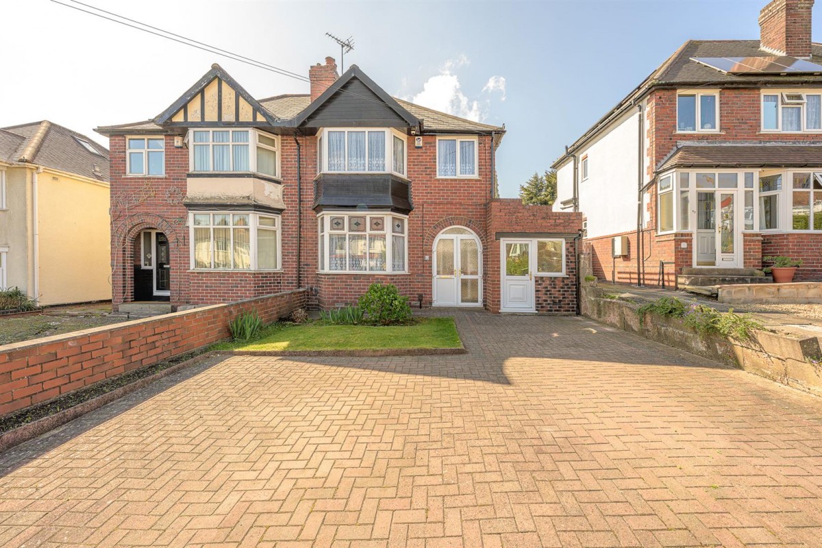 Highbury Avenue, Rowley Regis, B65 9PP