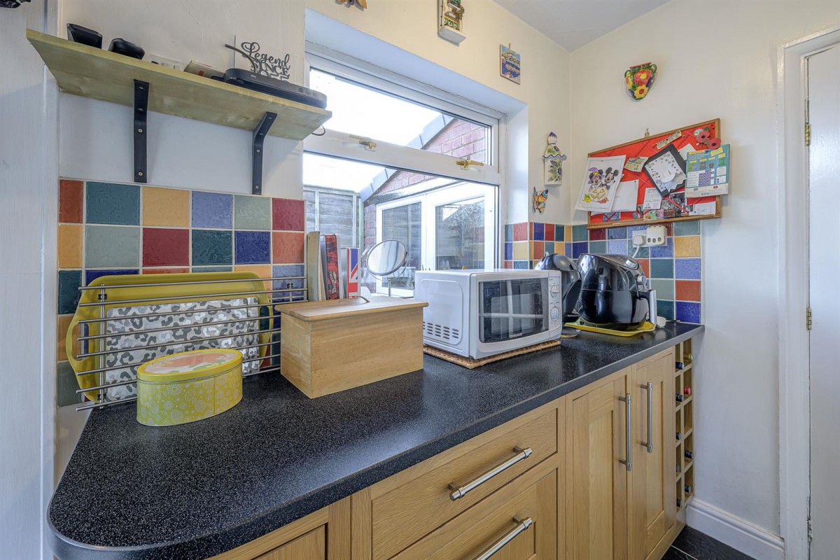 Highbury Avenue, Rowley Regis, B65 9PP