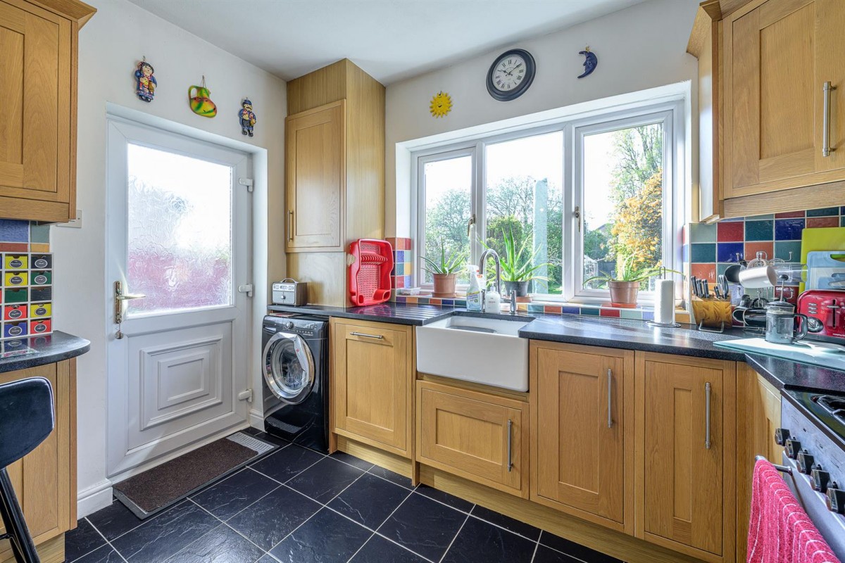 Highbury Avenue, Rowley Regis, B65 9PP