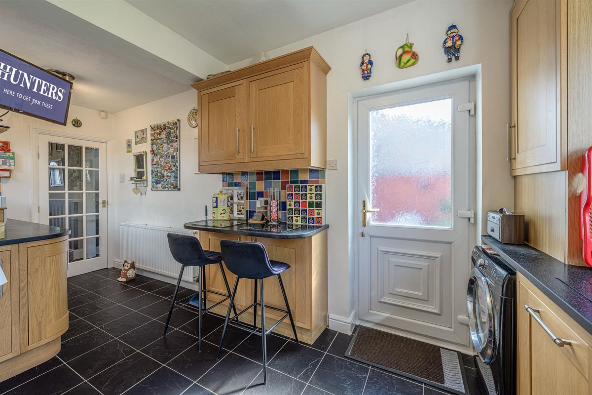 Highbury Avenue, Rowley Regis, B65 9PP