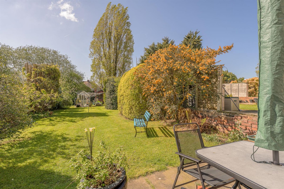 Highbury Avenue, Rowley Regis, B65 9PP