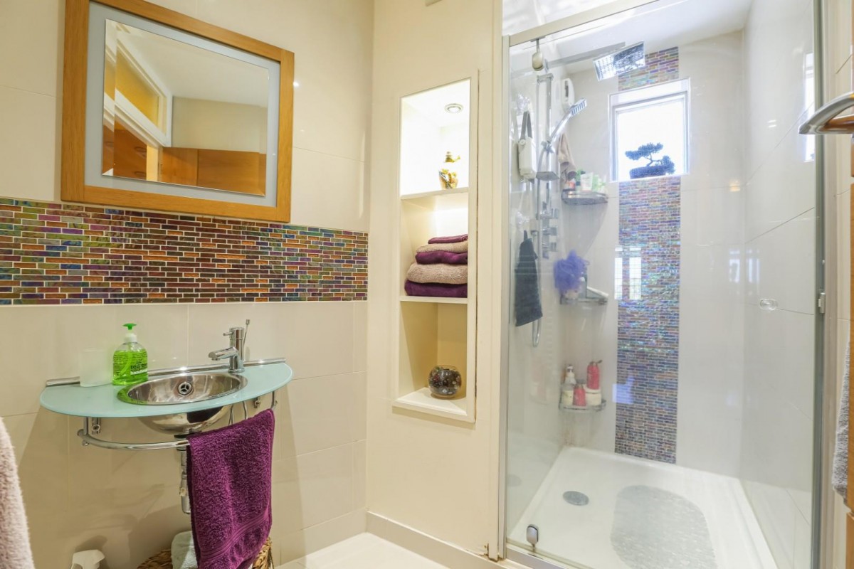 Ringmore Rise, London, SE23 3DF