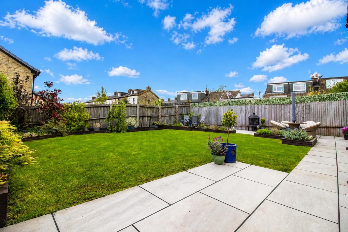 Blackcap close, Darwen