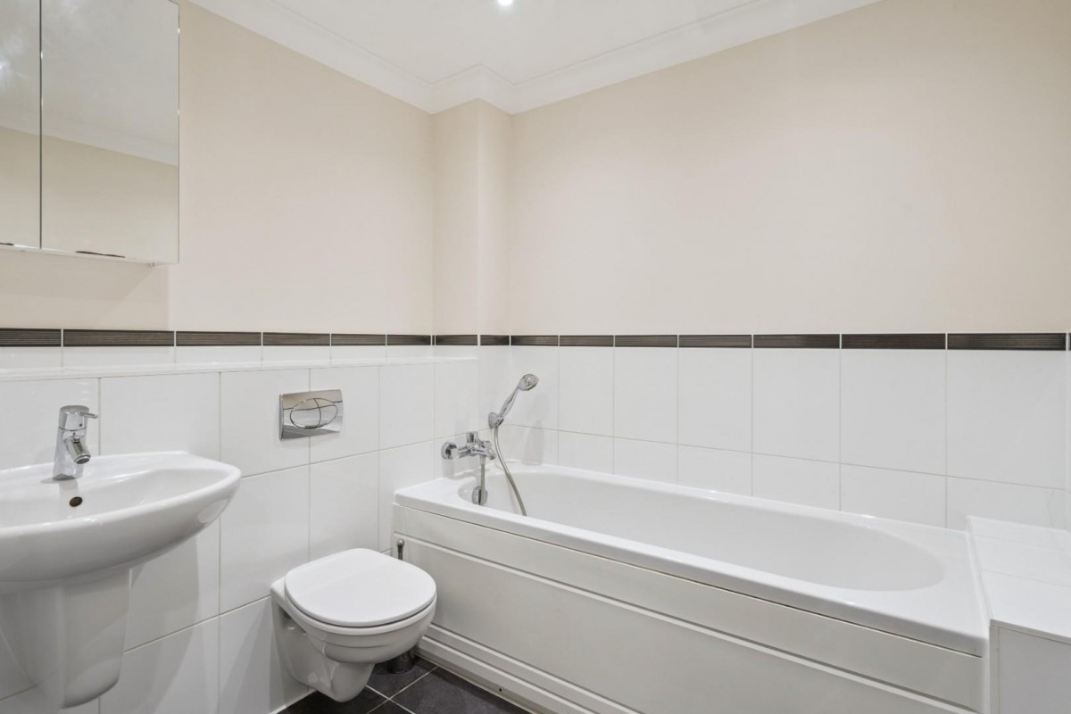 Chiltern Mews, 44 Lincoln Park, Amersham, Buckinghamshire, HP7 9HD