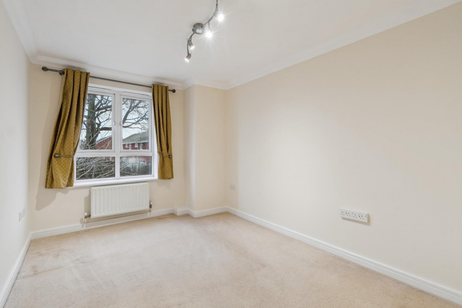 Chiltern Mews, 44 Lincoln Park, Amersham, Buckinghamshire, HP7 9HD