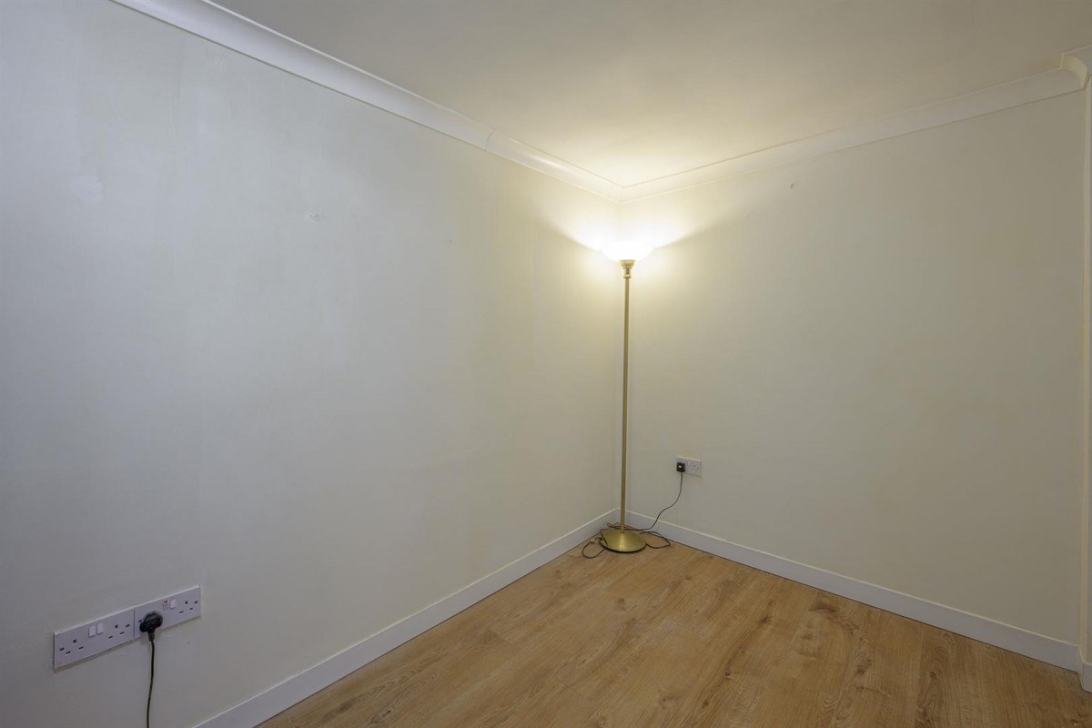 Mayfair Drive, Kingswinford, DY6 9DW