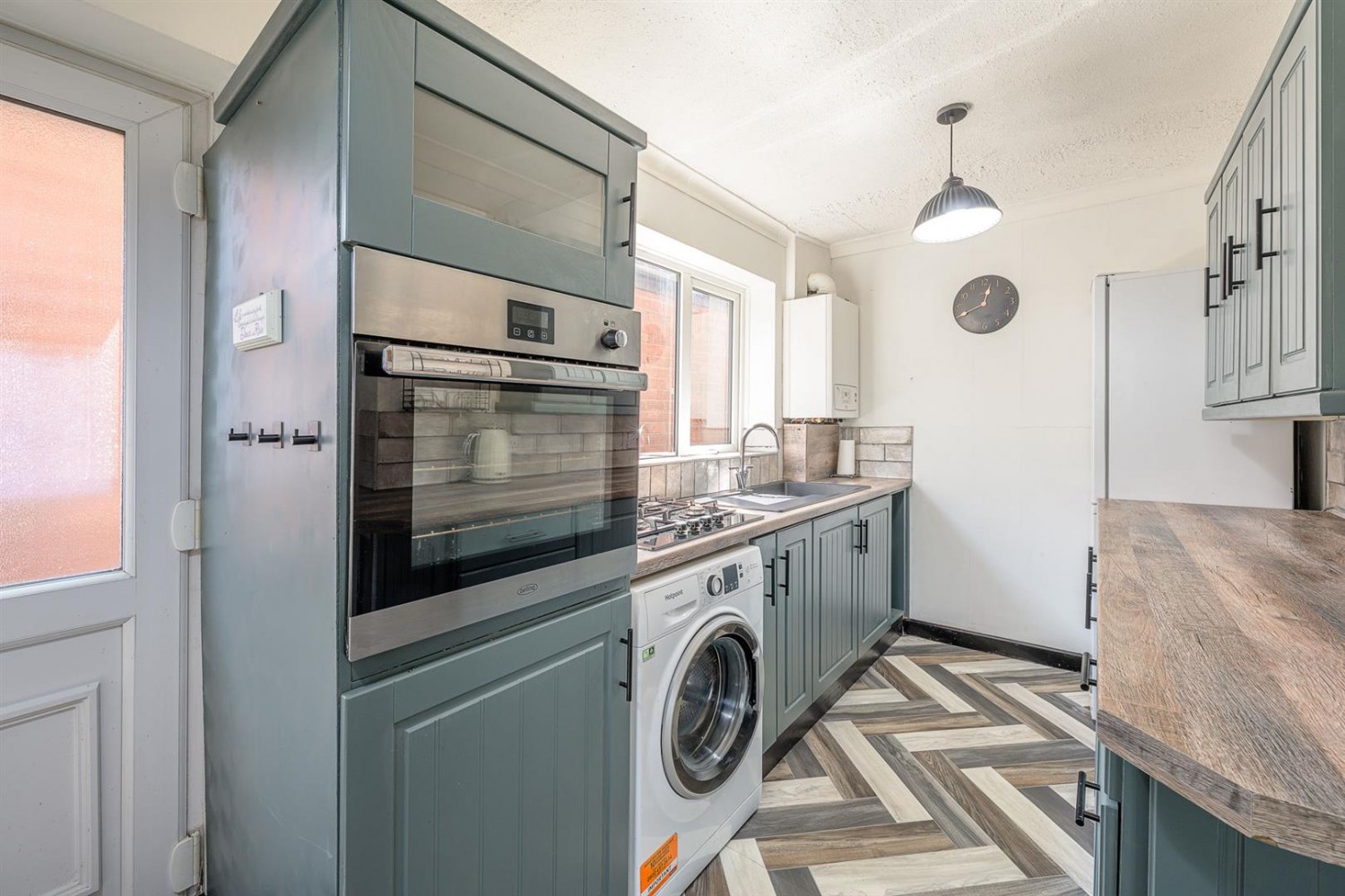 Mayfair Drive, Kingswinford, DY6 9DW