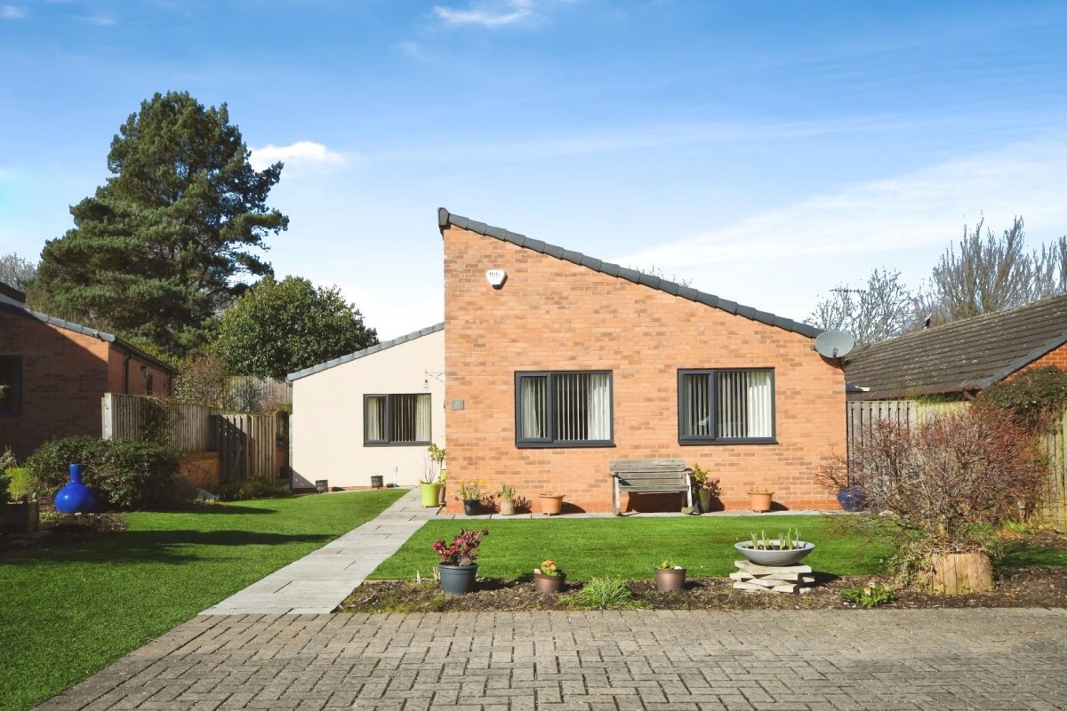 Dunston Road, Whittington Moor, Chesterfield, S41 8XA